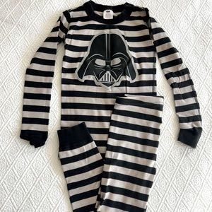 Hanna Anderson size 120cm (6/7) long sleeved pajamas.